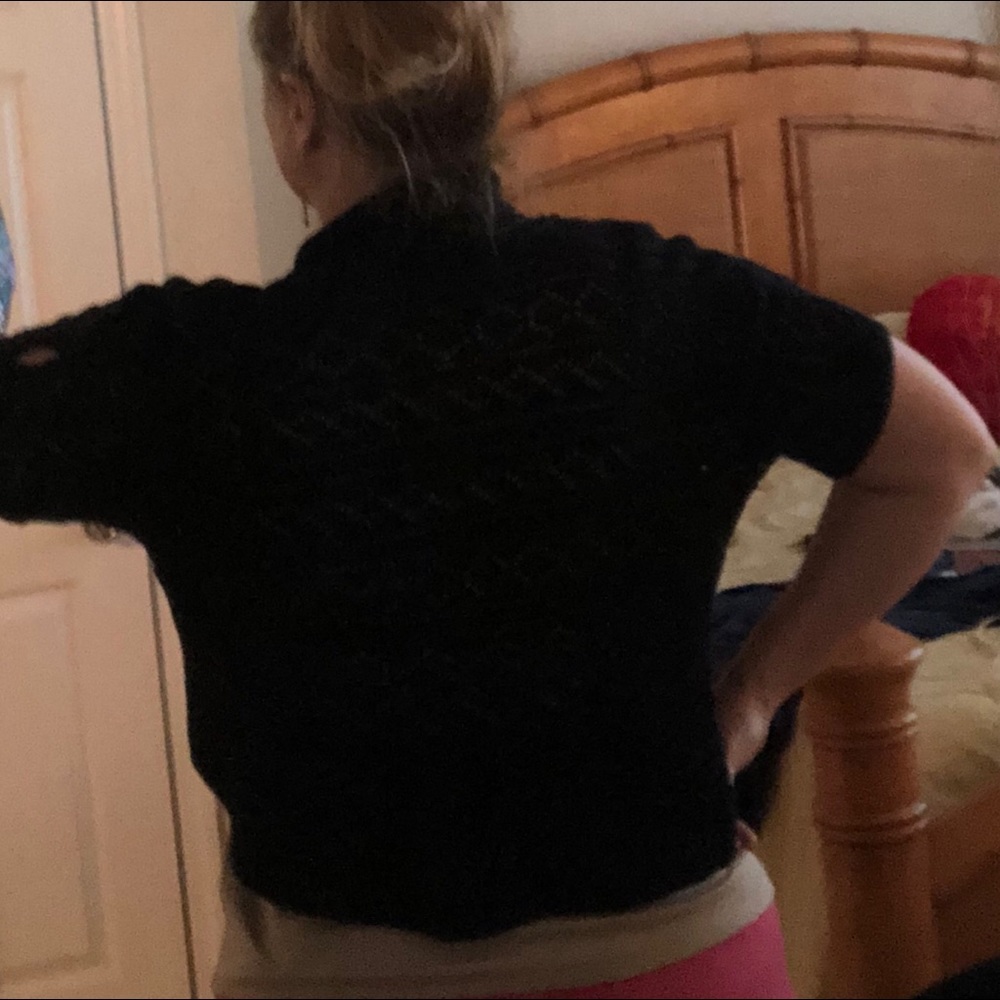 Crop shawl - Picture 6 of 6
